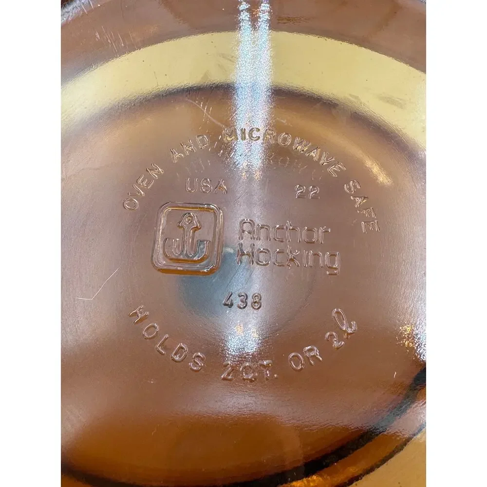Vintage Round Covered Casserole, 438 Smooth Harvest Amber 2 Quart Anchor Hocking